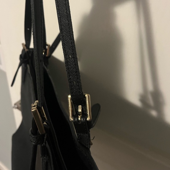 Tory Burch Saffiano Leather large tote ✨ - Picture 4 of 8